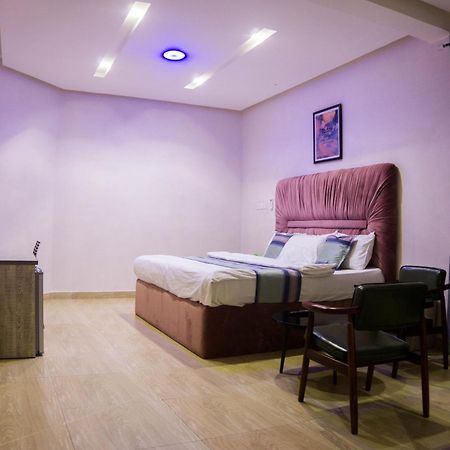 Vibes Suites Kaba Екстериор снимка