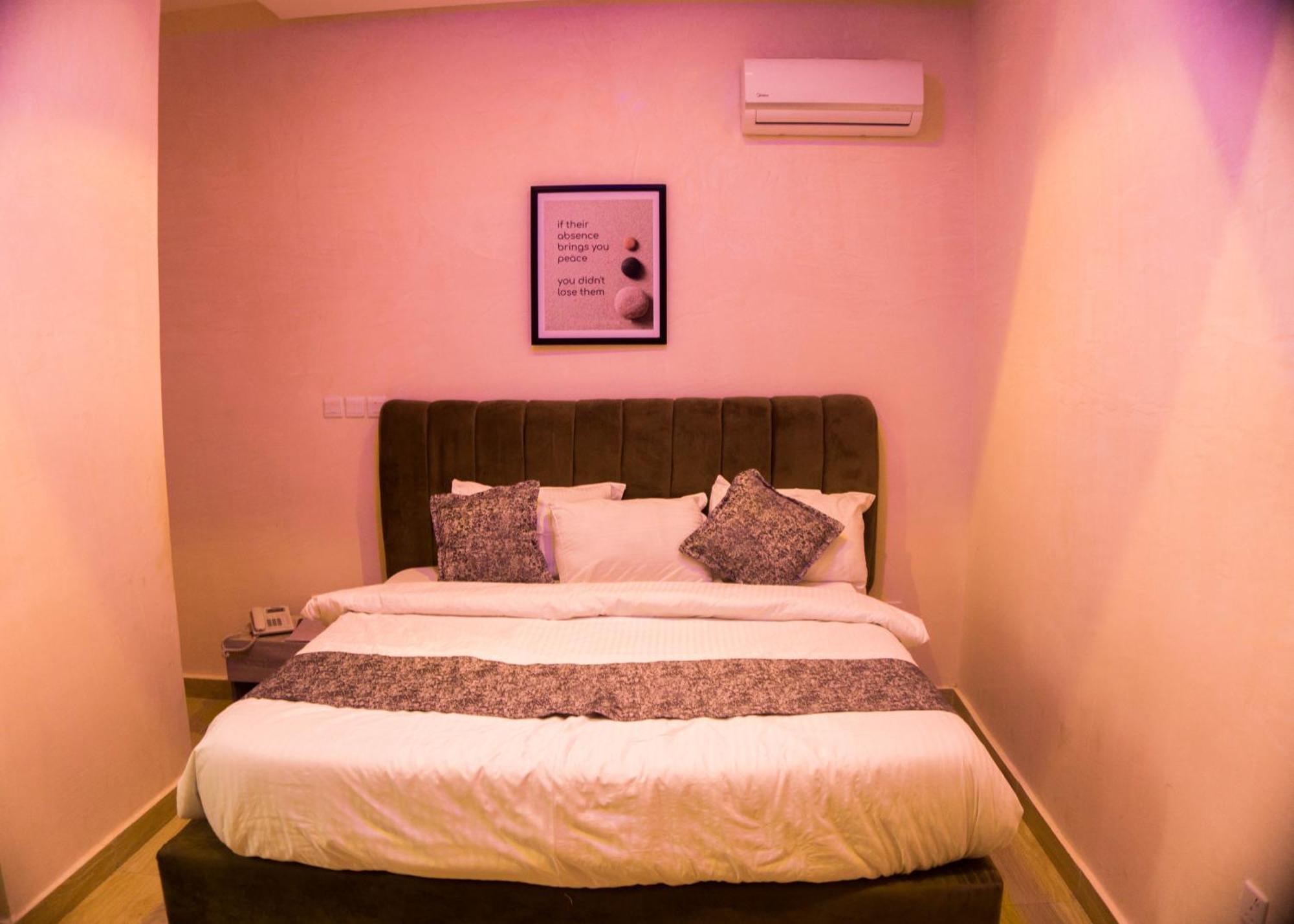 Vibes Suites Kaba Екстериор снимка
