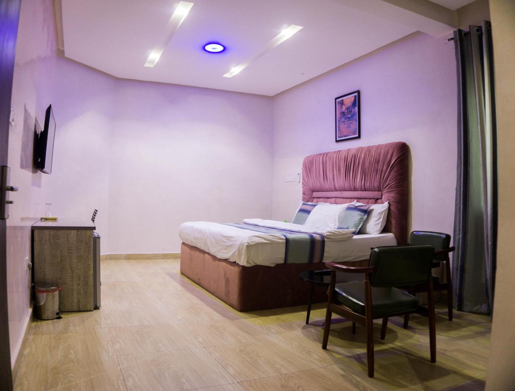 Vibes Suites Kaba Екстериор снимка