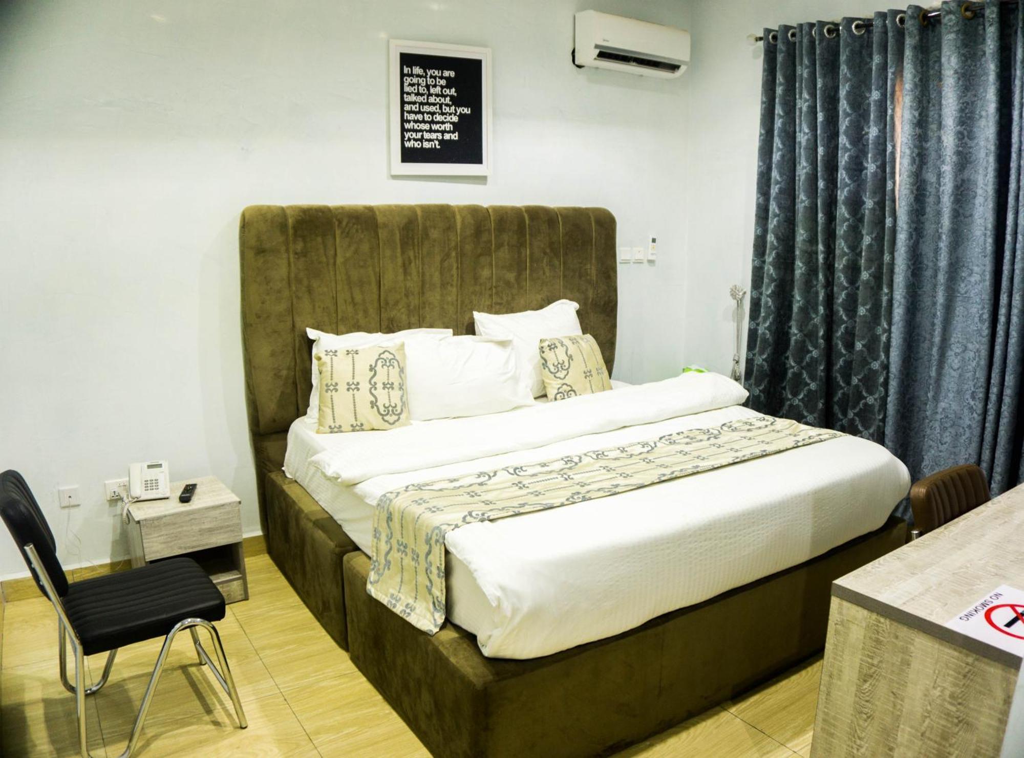 Vibes Suites Kaba Екстериор снимка