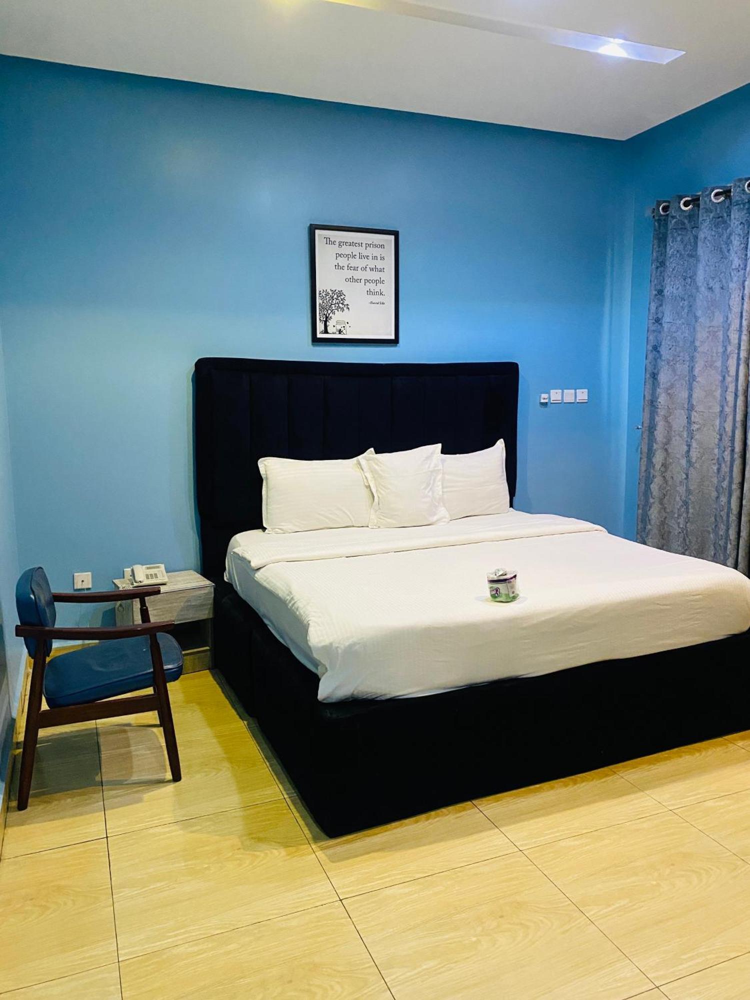 Vibes Suites Kaba Екстериор снимка