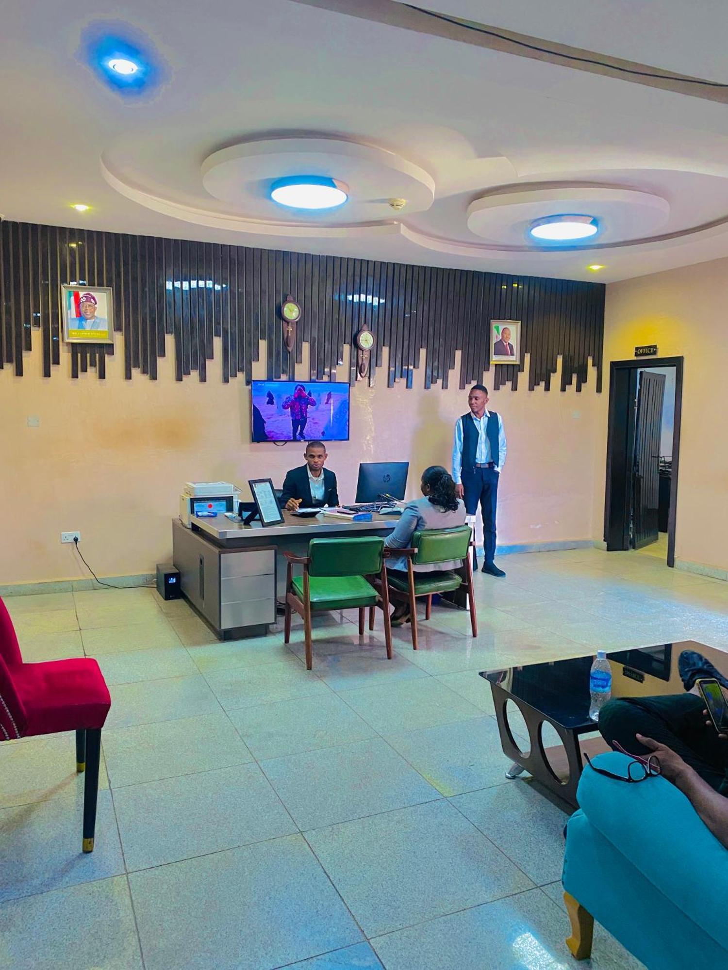 Vibes Suites Kaba Екстериор снимка